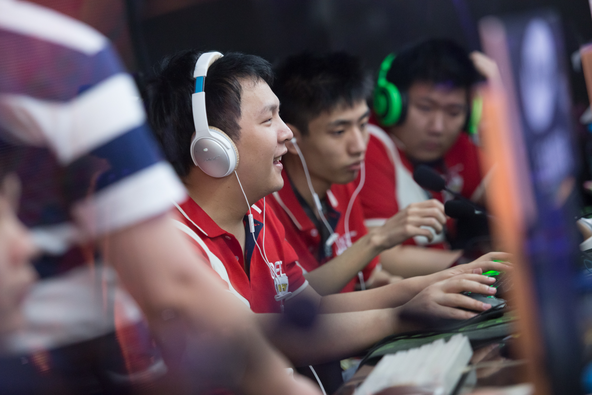 电子竞技新装备亮相：亡魂胸针助力物理核心英雄在TI赛事中崭露头角